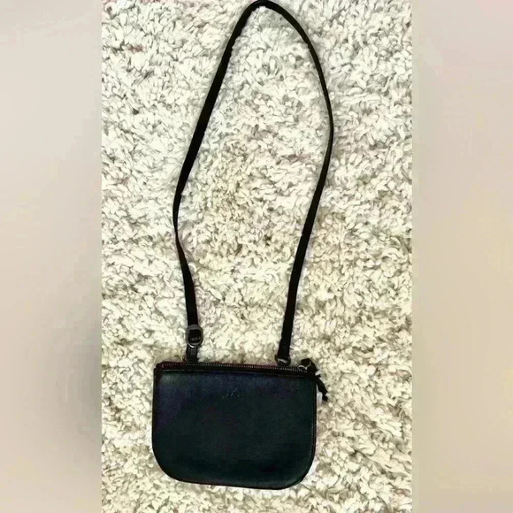 Lo & Sons multi way black leather bag. - Picture 3 of 15